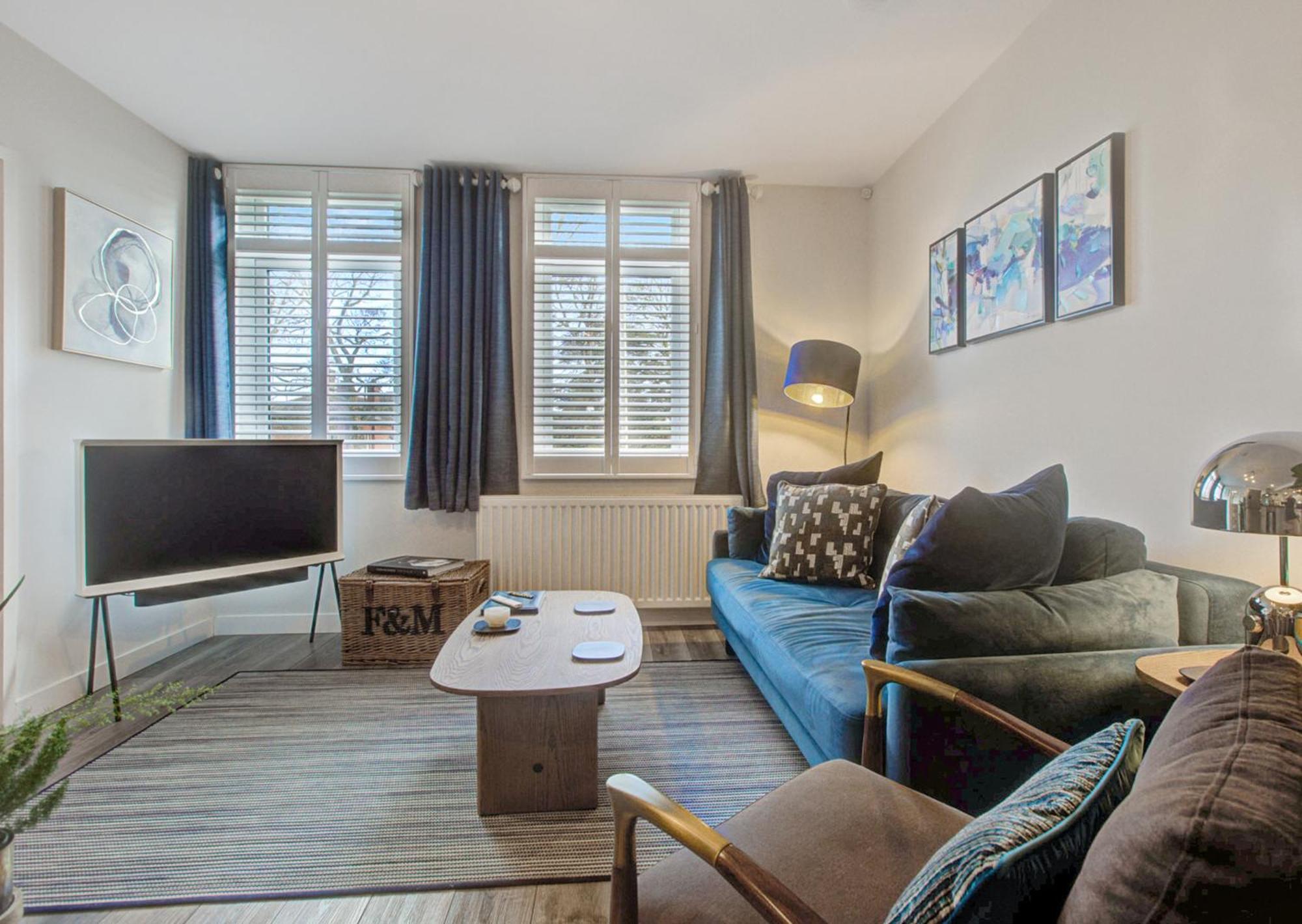 Stylish, Business Traveller Friendly Apartment, With Free Parking And Netflix Farnborough  Esterno foto